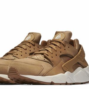 Air huarache’s by Nike